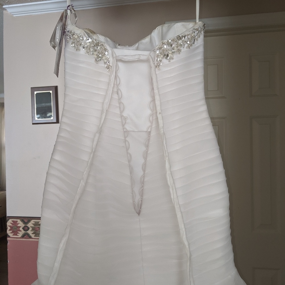 Wedding dress